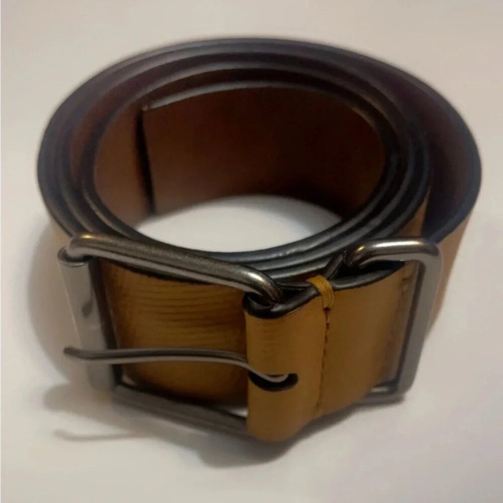 Authentic Burberry camel unisetrendy stylish leather silver buckle detail 39